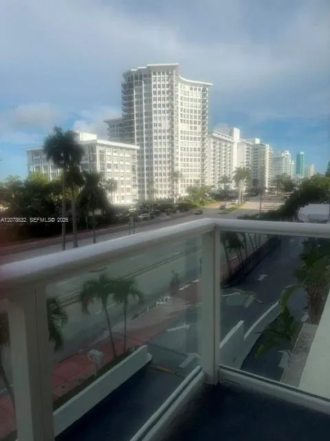 5601 Collins Ave #415 Miami Beach, FL 33140