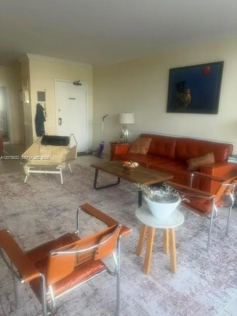 5601 Collins Ave #415 Miami Beach, FL 33140