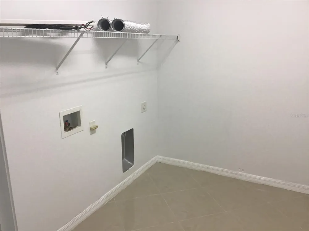 2211 LANDSIDE DRIVE Valrico, FL 33594