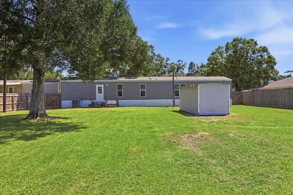8739 Ash Street Lumberton, TX 77657