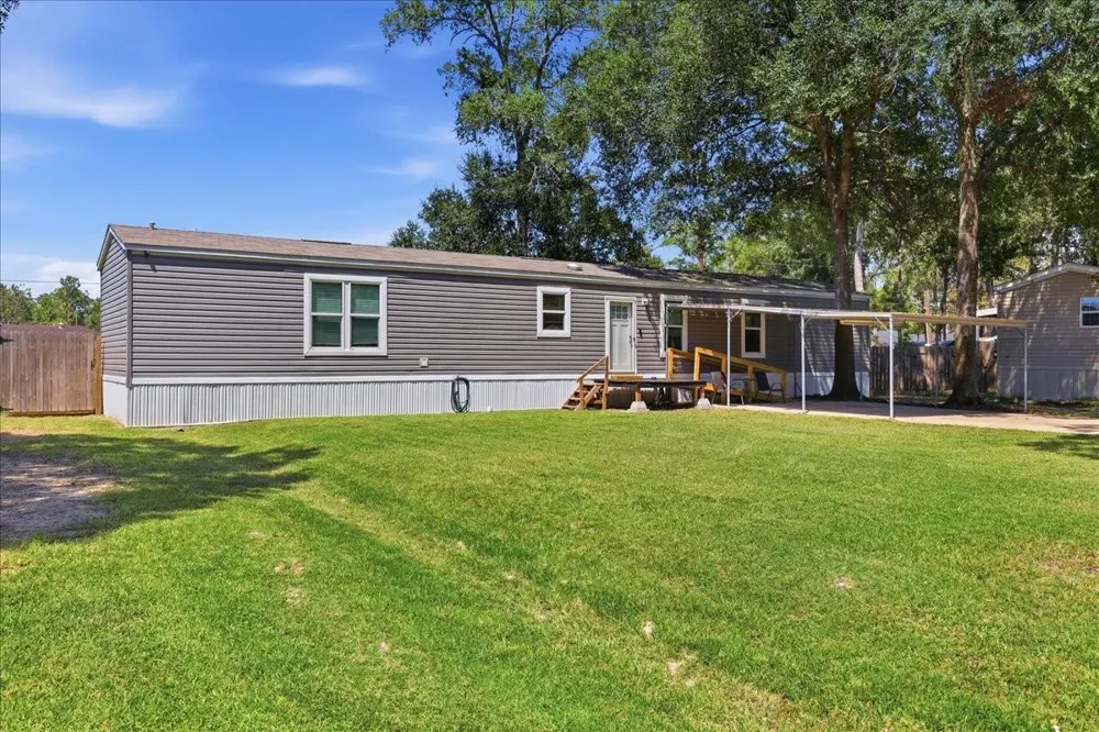 8739 Ash Street Lumberton, TX 77657