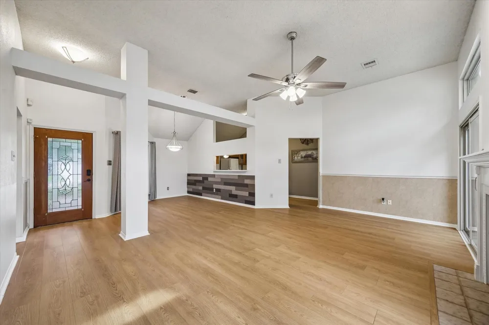 2202 Westwood Drive Stafford, TX 77477