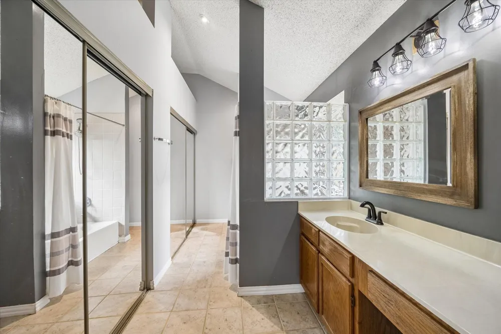 2202 Westwood Drive Stafford, TX 77477