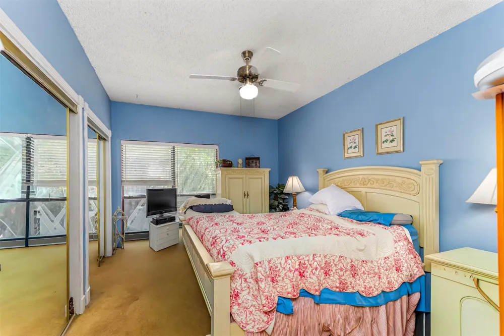2702 Stratford Court Euless, TX 76039
