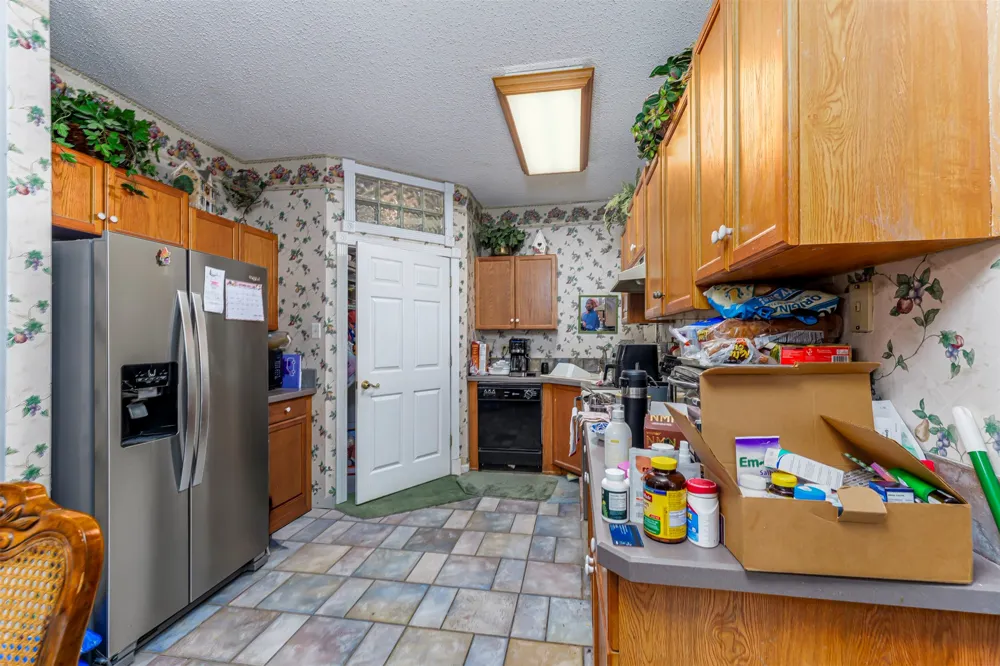 2702 Stratford Court Euless, TX 76039