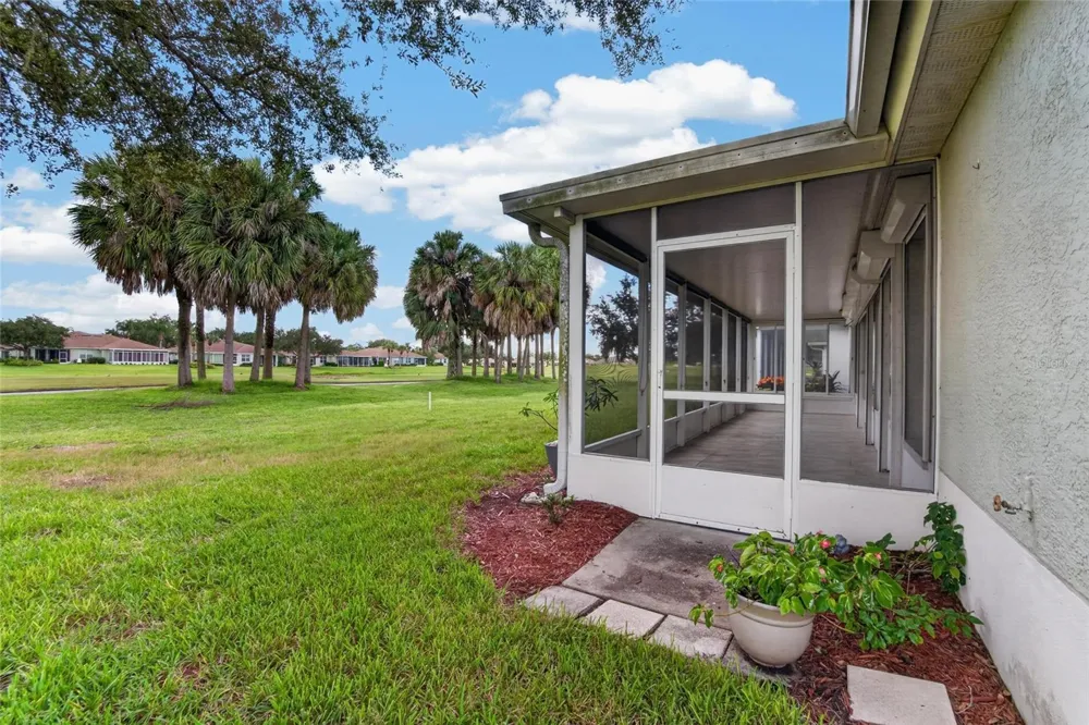 1213 CORINTH GREENS DRIVE #52 Sun City Center, FL 33573
