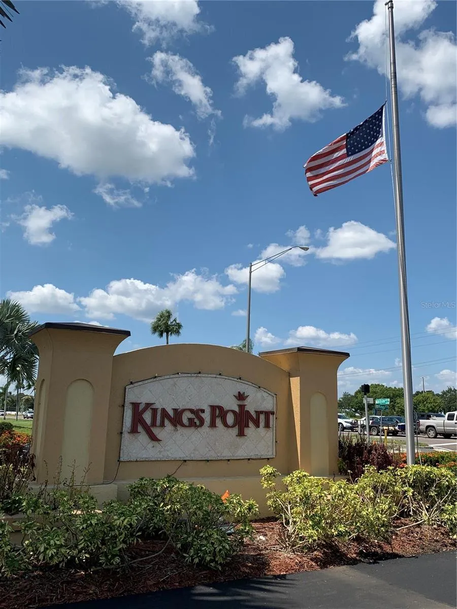 1213 CORINTH GREENS DRIVE #52 Sun City Center, FL 33573