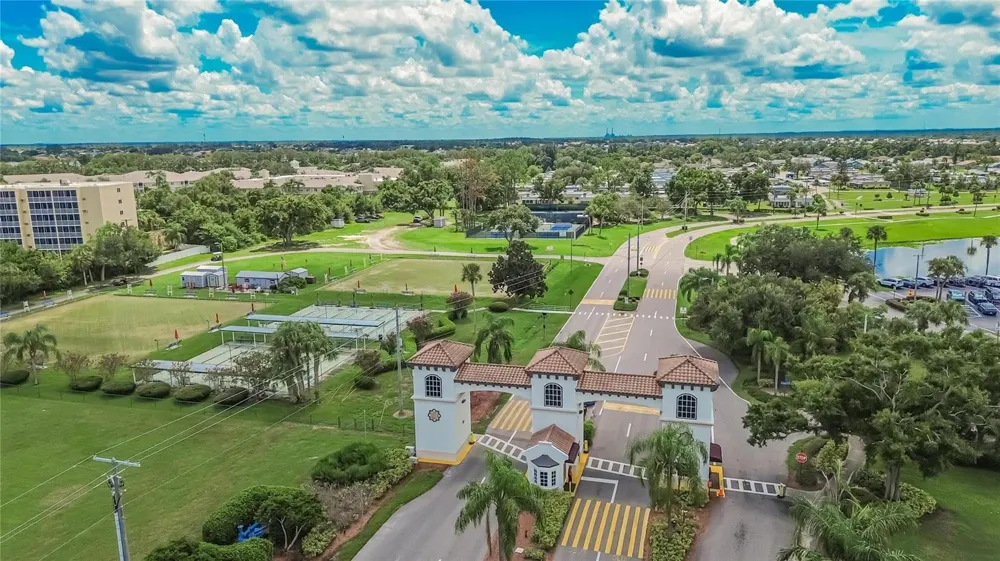 1213 CORINTH GREENS DRIVE #52 Sun City Center, FL 33573
