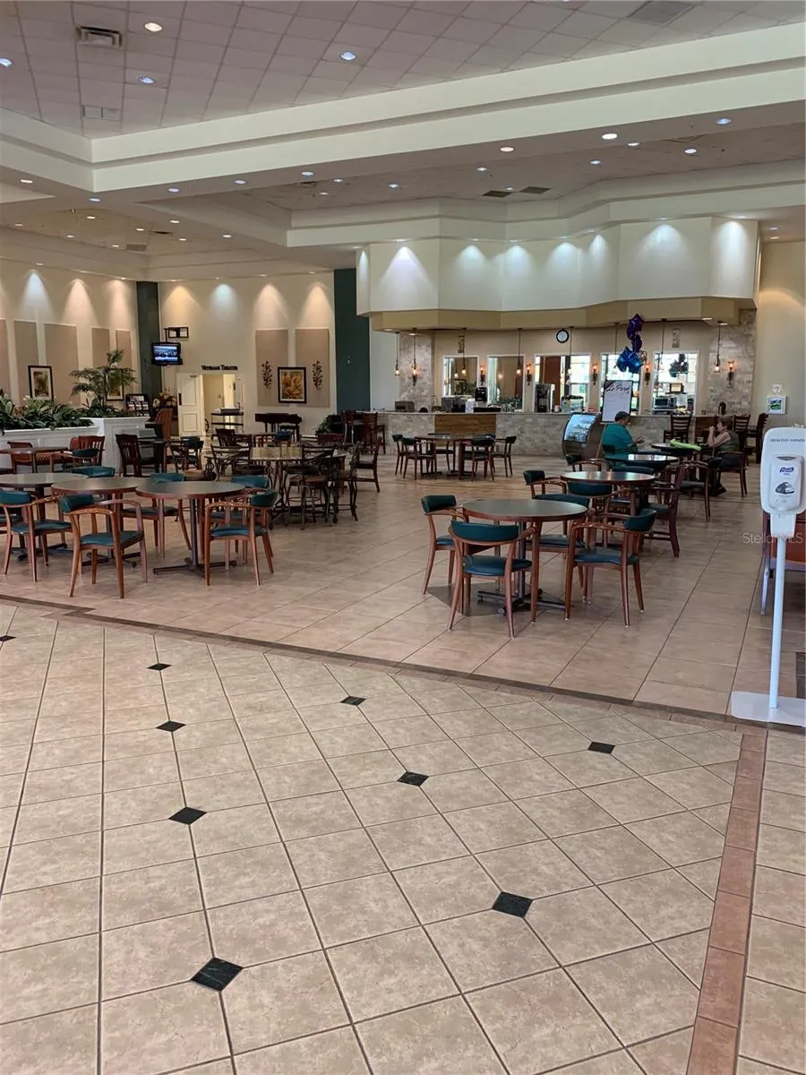 1213 CORINTH GREENS DRIVE #52 Sun City Center, FL 33573
