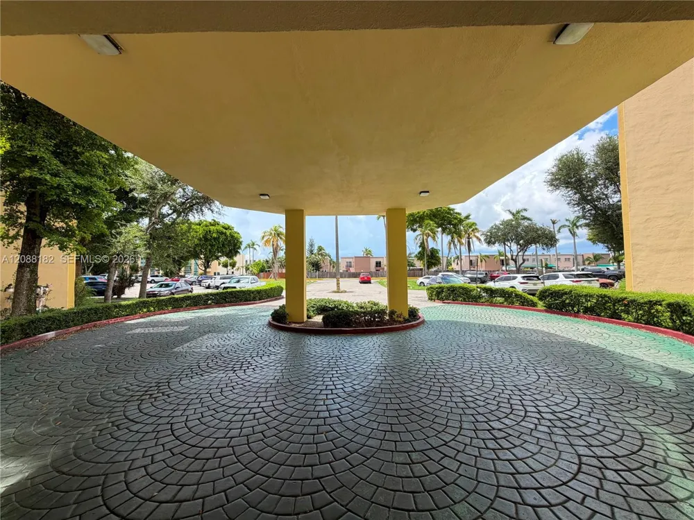 11780 SW 18th St #501-2 Miami, FL 33175