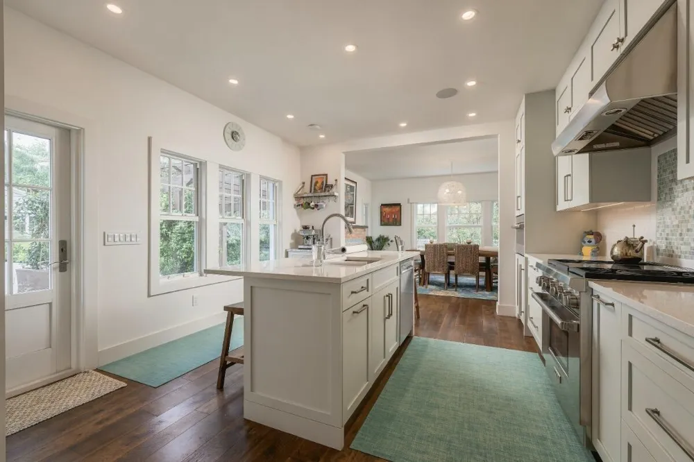 108 Swinton Avenue Delray Beach, FL 33444