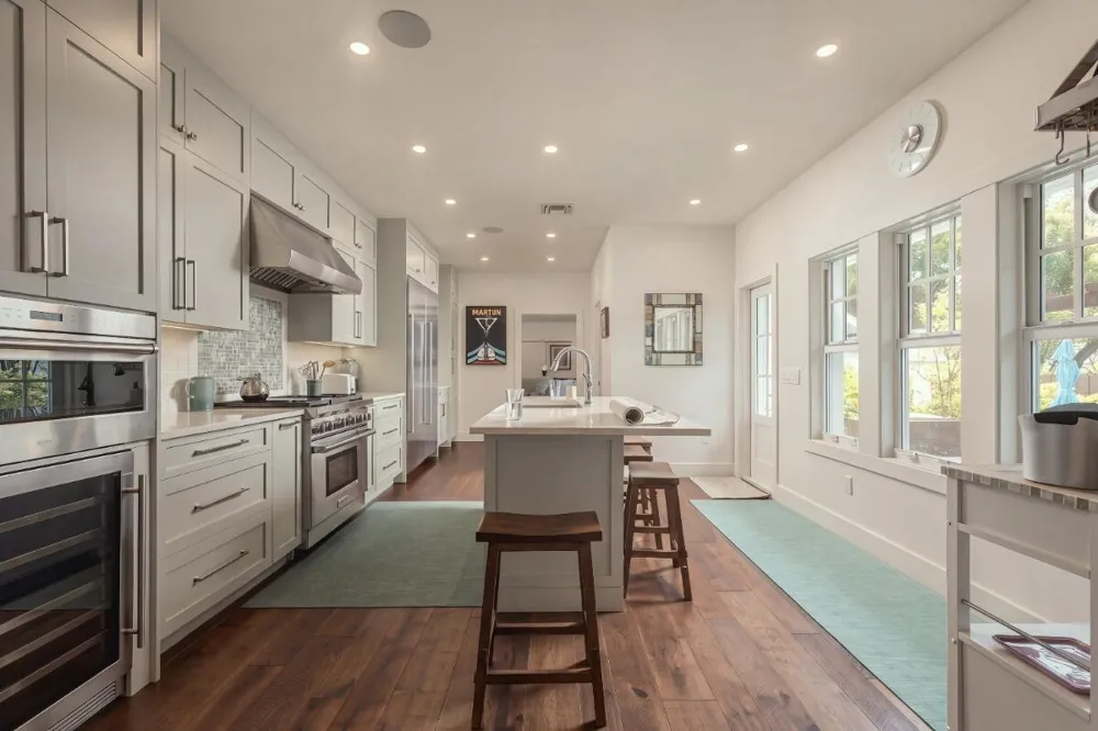 108 Swinton Avenue Delray Beach, FL 33444