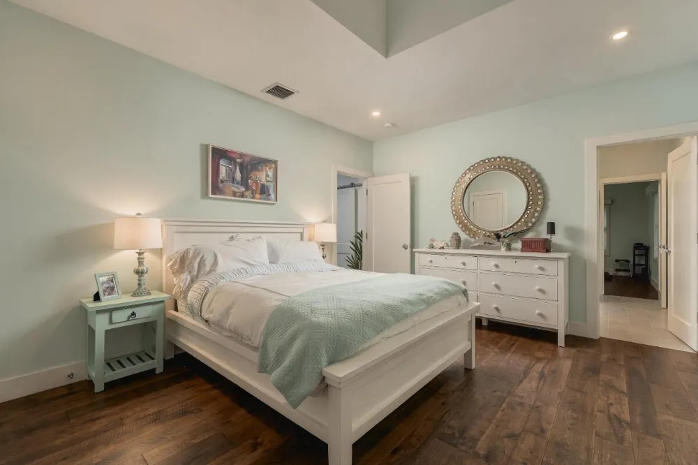 108 Swinton Avenue Delray Beach, FL 33444