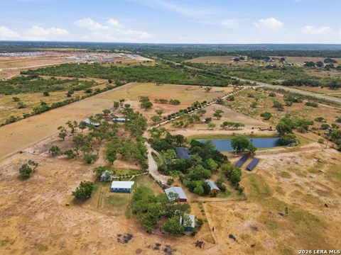 3033 St Hwy 132 N