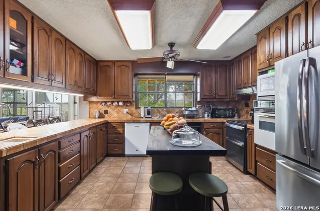 3033 St Hwy 132 N Natalia, TX 78059