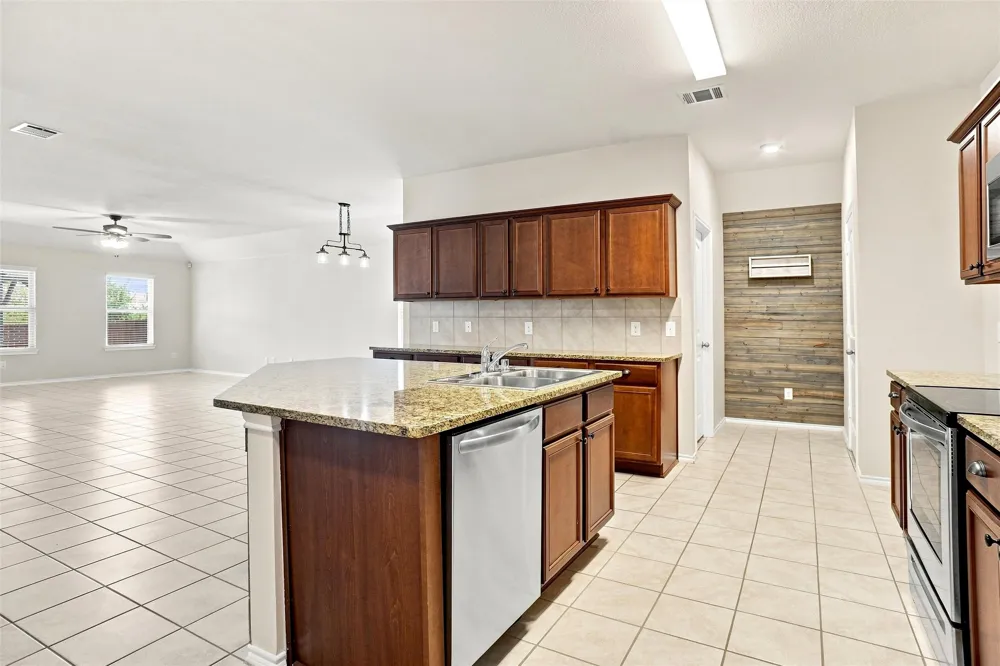 1060 Sadie Street Forney, TX 75126