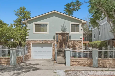 3137 W 20th Avenue