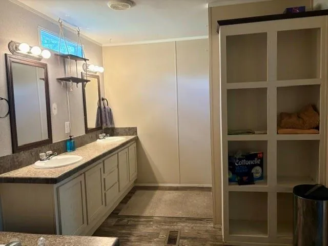 100 Jenette Road Shepherd, TX 77371