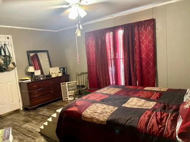 100 Jenette Road Shepherd, TX 77371