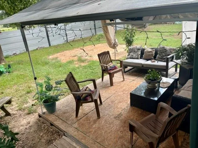 100 Jenette Road Shepherd, TX 77371