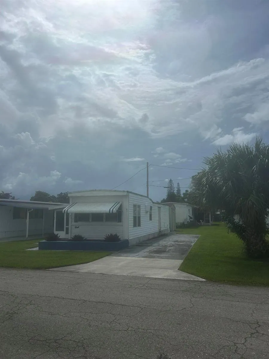 5400 SE Jack Avenue #K3 Stuart, FL 34997