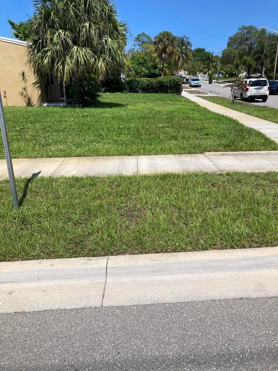 939 35TH STREET West Palm Beach, FL 33407