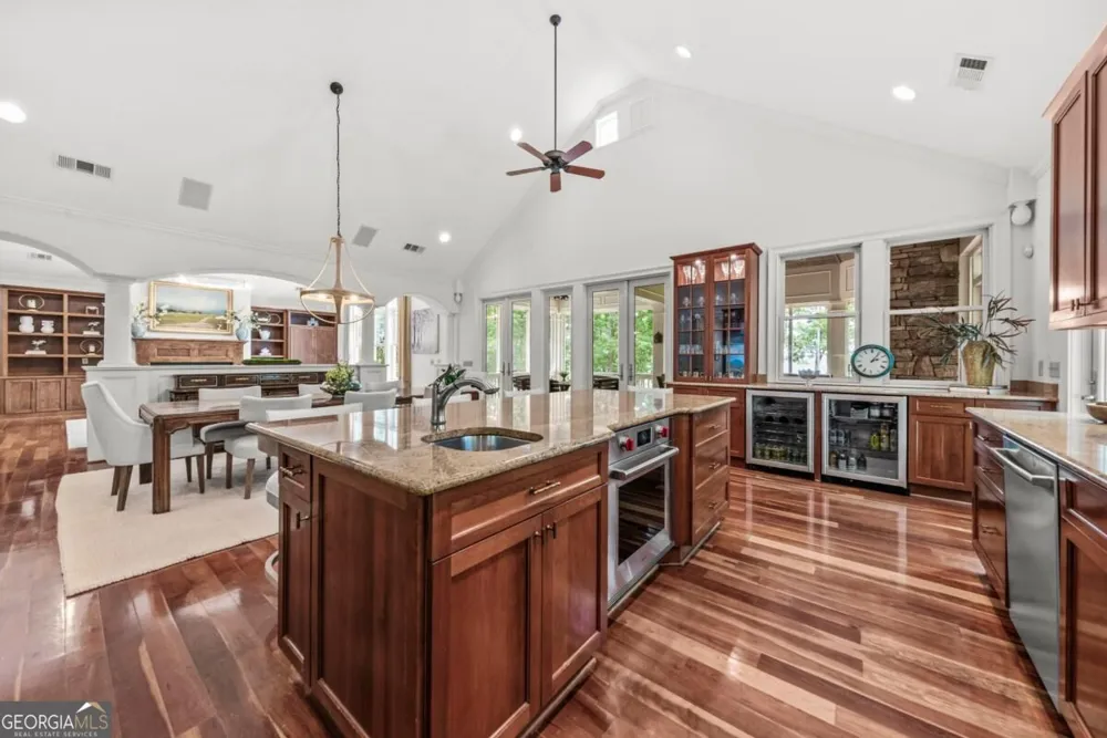 1041 Ruths WAY Greensboro, GA 30642