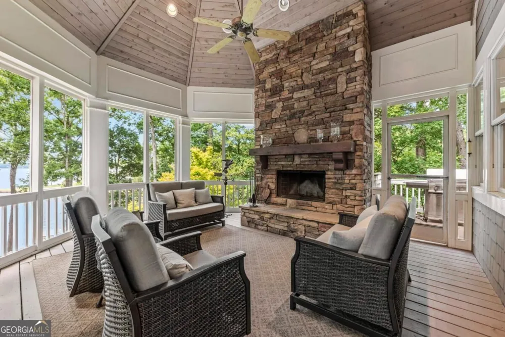 1041 Ruths WAY Greensboro, GA 30642