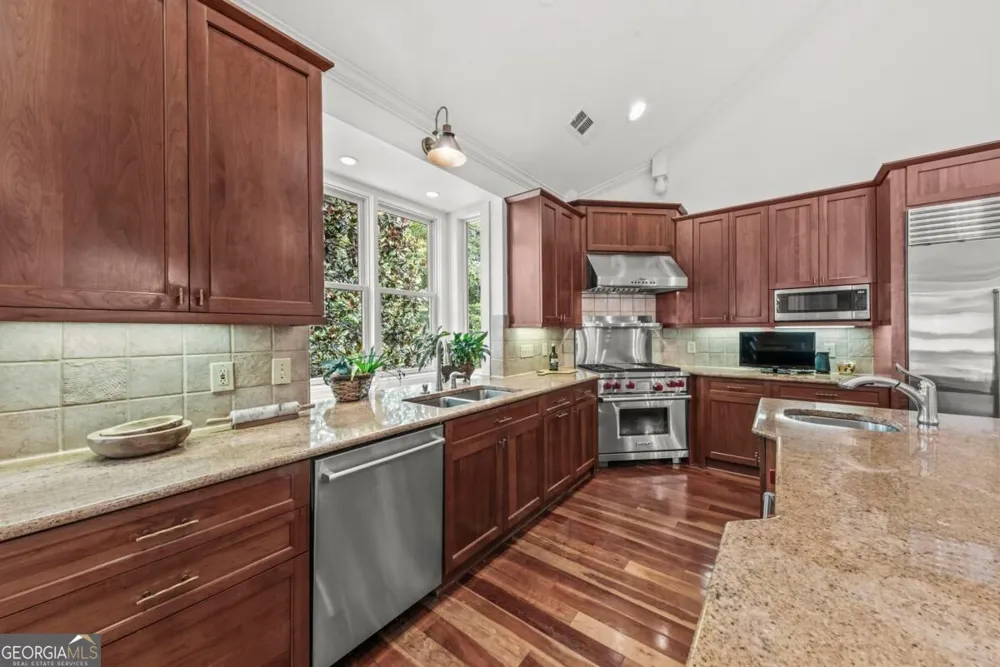 1041 Ruths WAY Greensboro, GA 30642