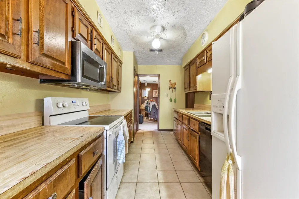 5209 Bucksnort Road Franklin, TX 77856