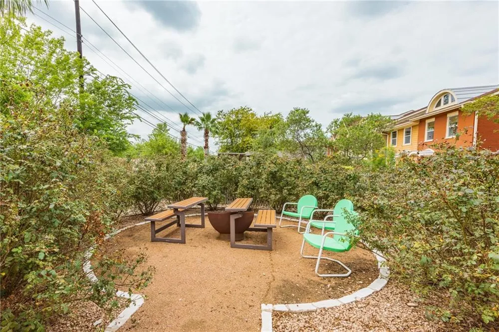 1101 Grove Boulevard #106 Austin, TX 78741