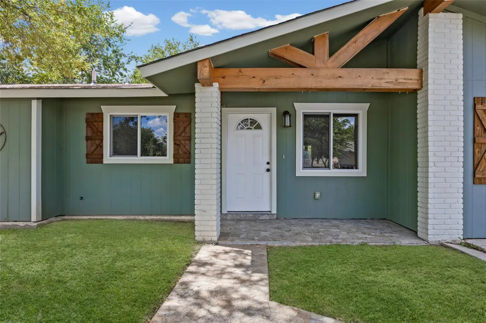 1531 Lahn Rd Road New Braunfels, TX 78130