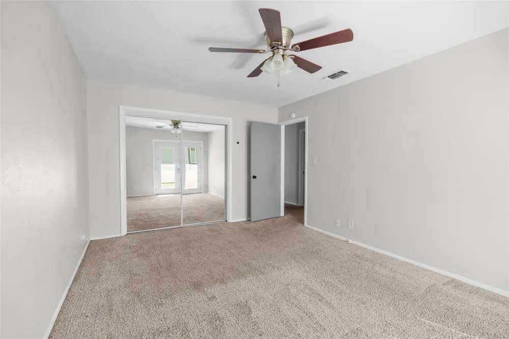 6718 Silvermine Drive #302 Austin, TX 78736