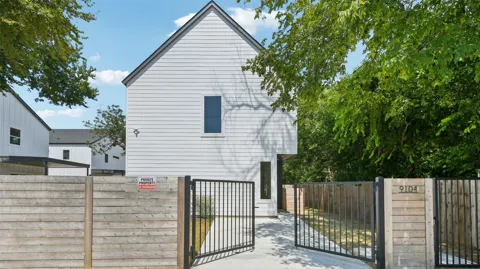 9104 Georgian Drive