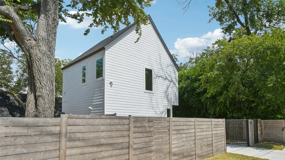 9104 Georgian Drive Austin, TX 78753