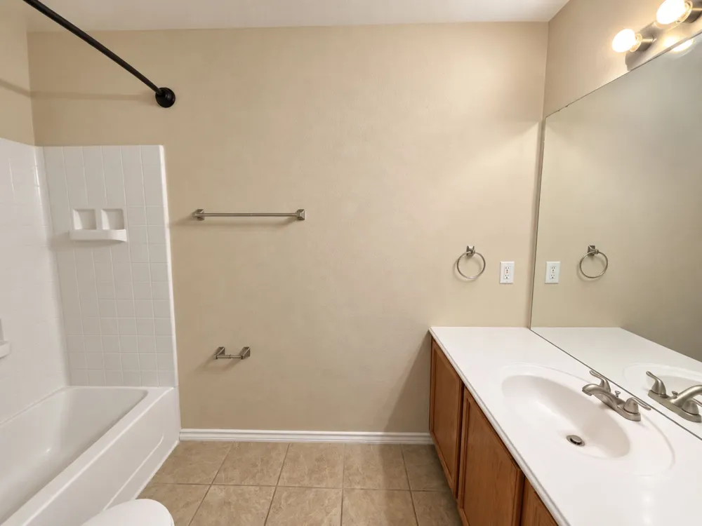 5679 Fergus Road #B Kyle, TX 78640
