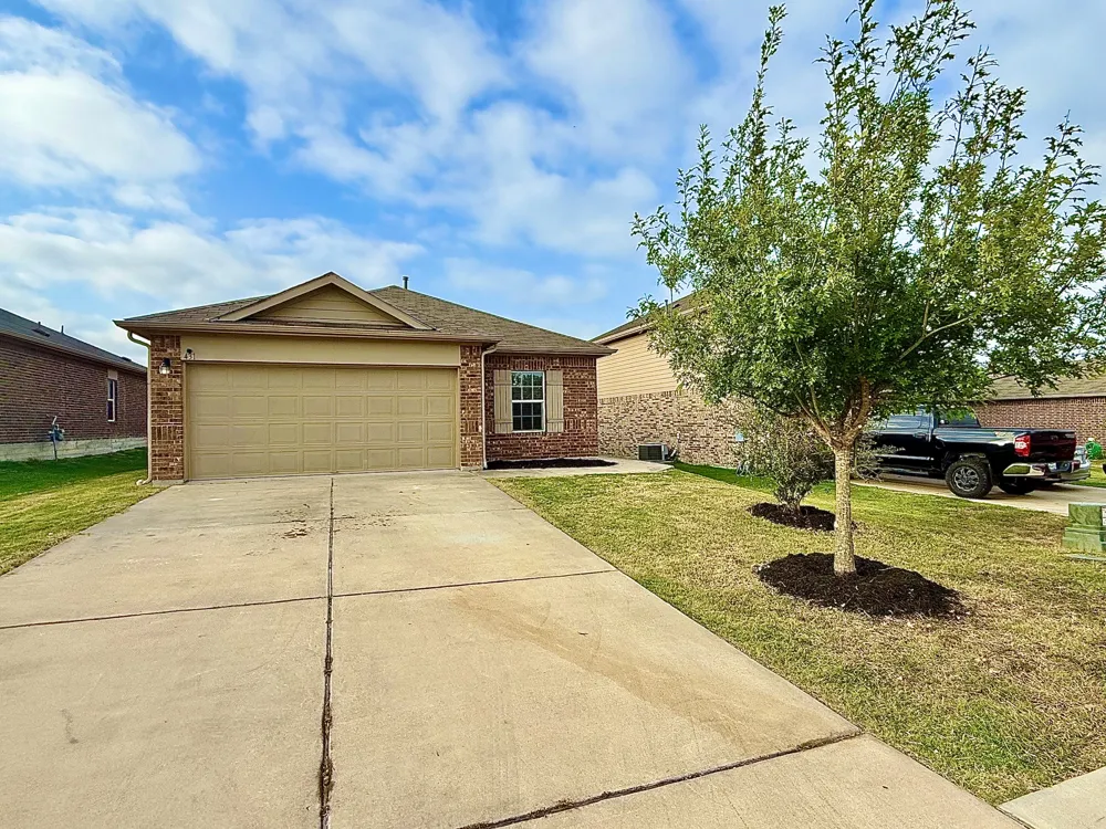 431 Northern Flicker Street Kyle, TX 78640