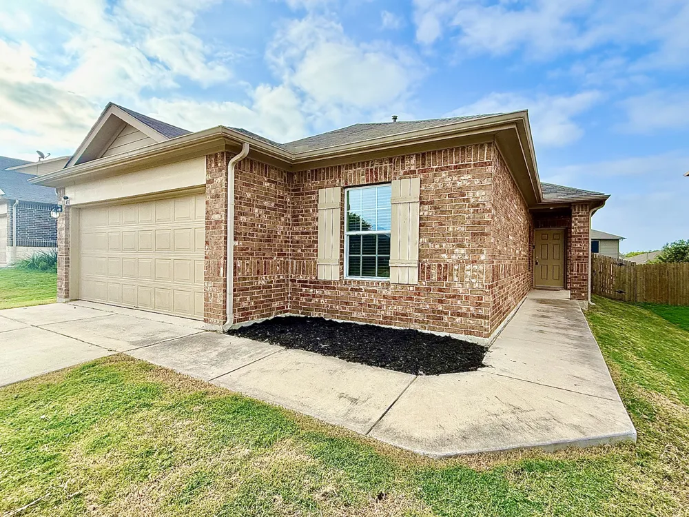 431 Northern Flicker Street Kyle, TX 78640