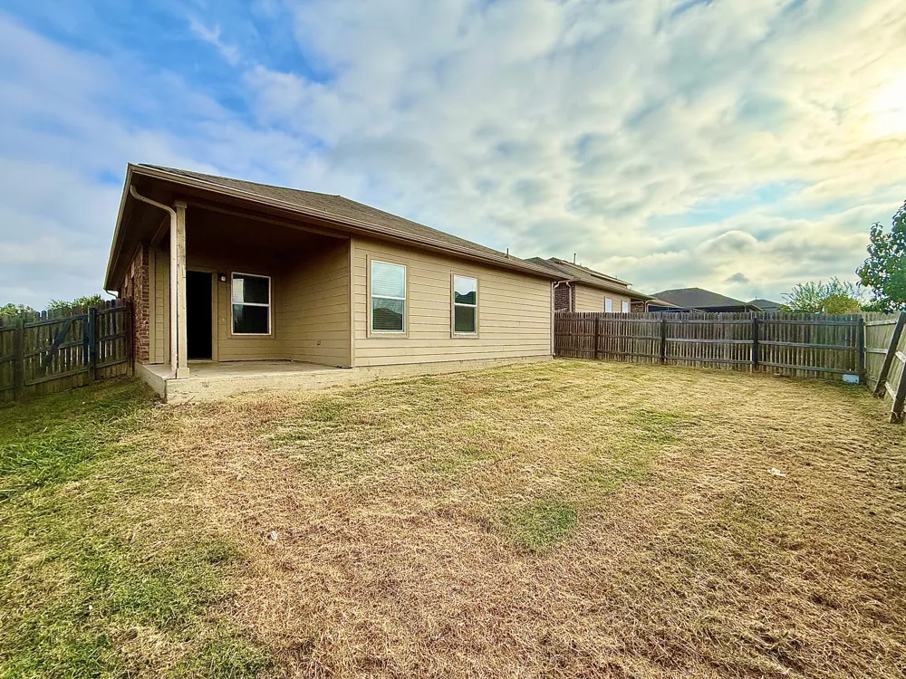431 Northern Flicker Street Kyle, TX 78640