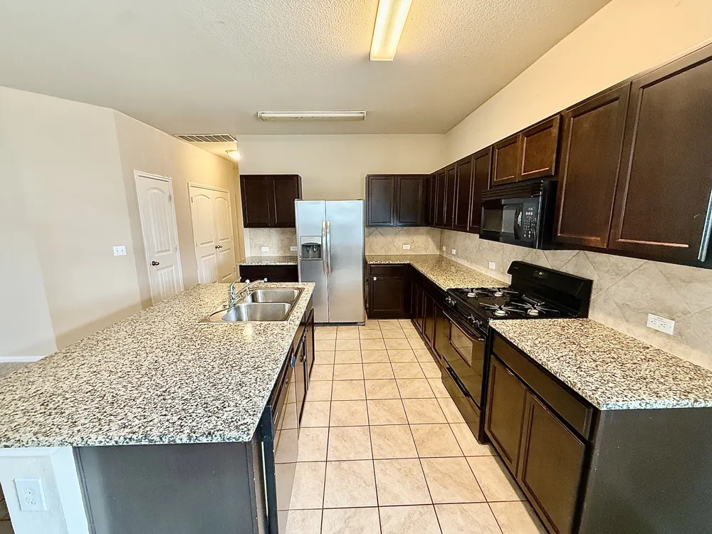 431 Northern Flicker Street Kyle, TX 78640