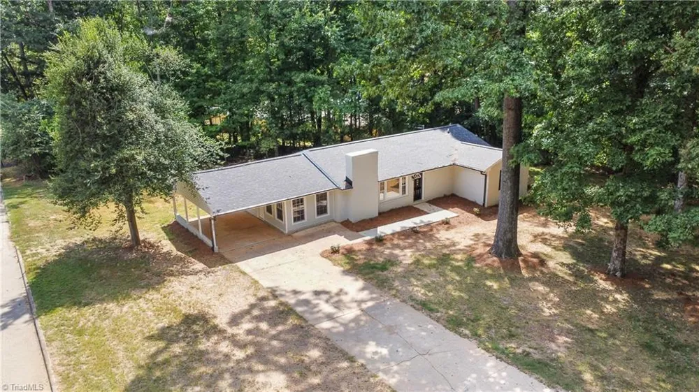822 Birch Lane Kernersville, NC 27284