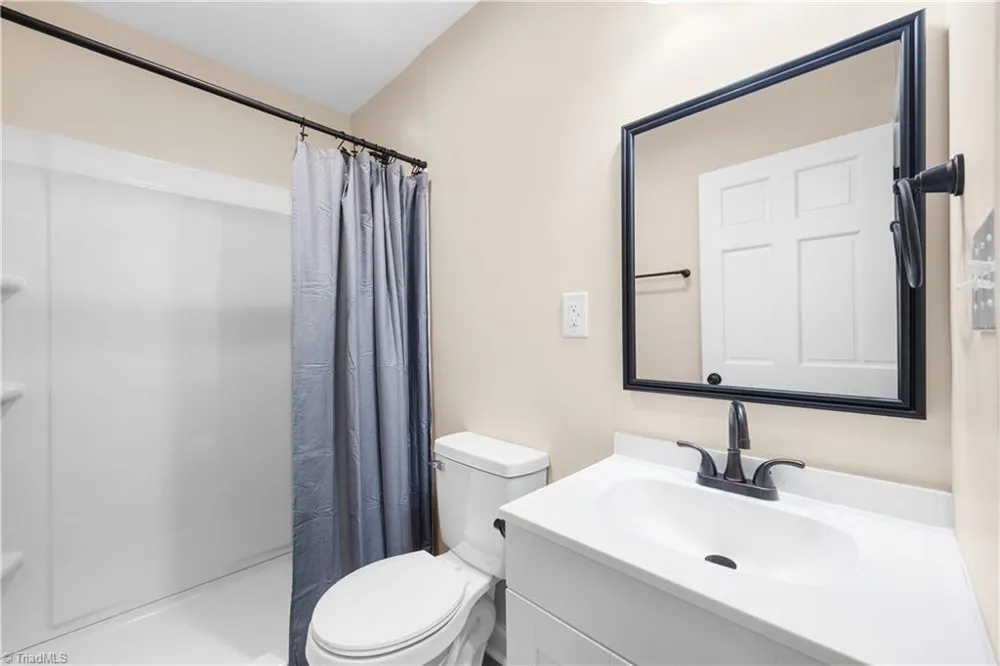822 Birch Lane Kernersville, NC 27284