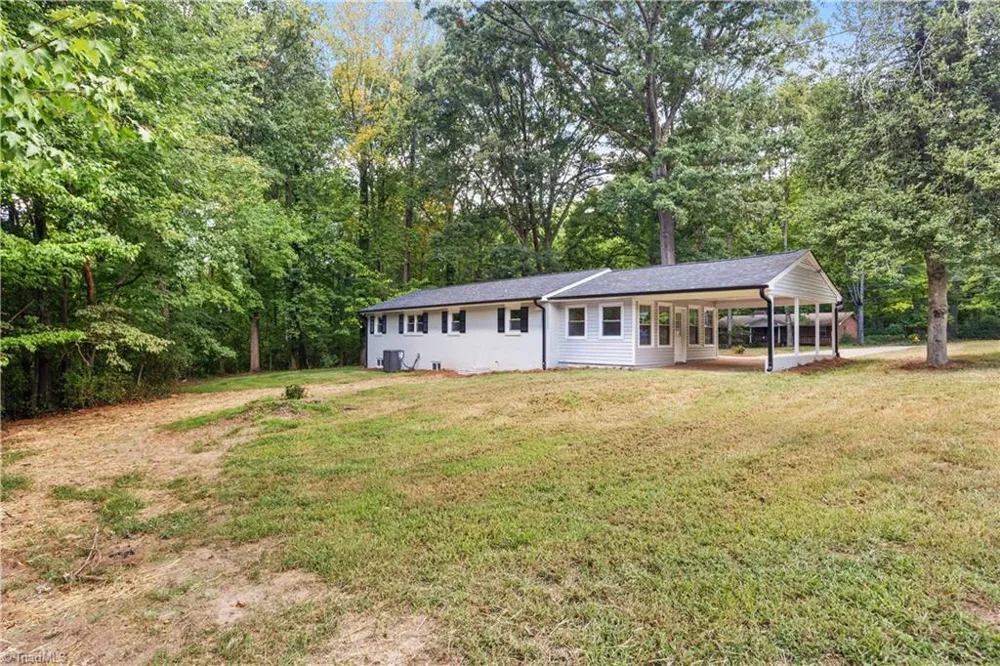 822 Birch Lane Kernersville, NC 27284