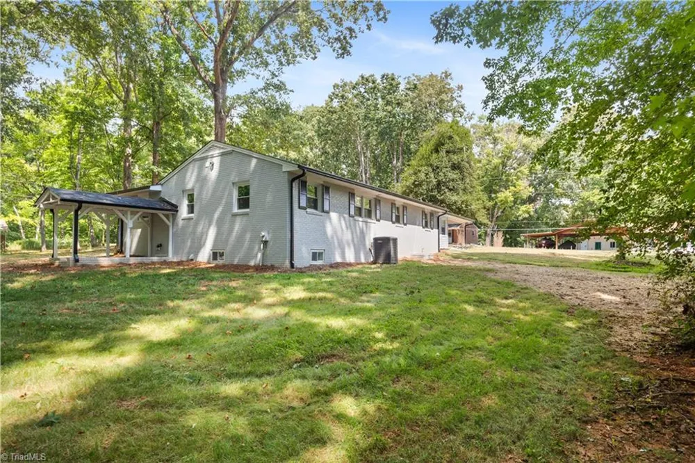 822 Birch Lane Kernersville, NC 27284