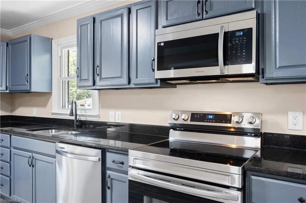 822 Birch Lane Kernersville, NC 27284