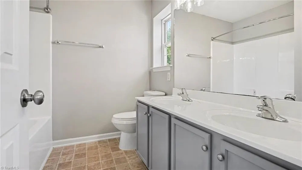 1133 Oak Blossom Way Whitsett, NC 27377