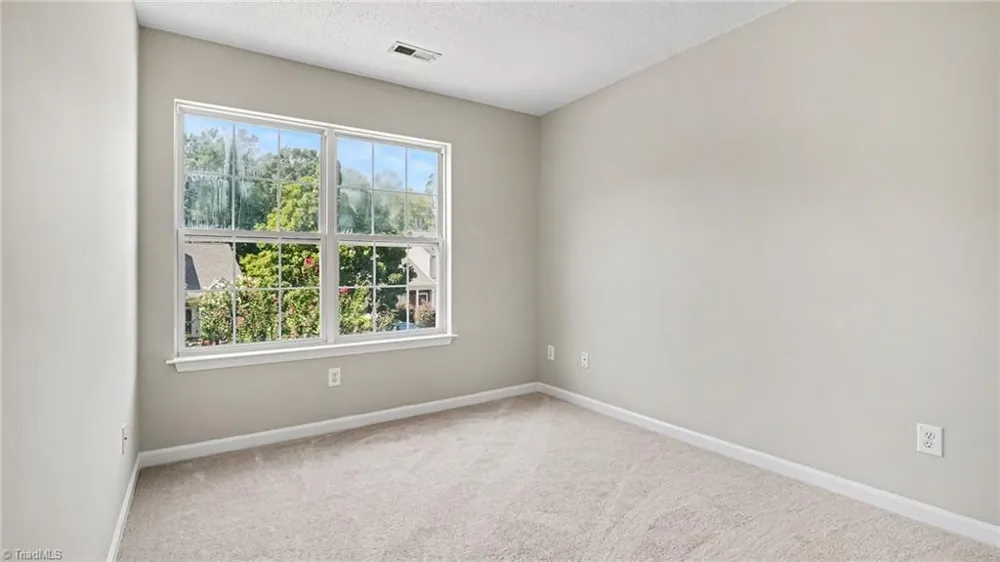 1133 Oak Blossom Way Whitsett, NC 27377