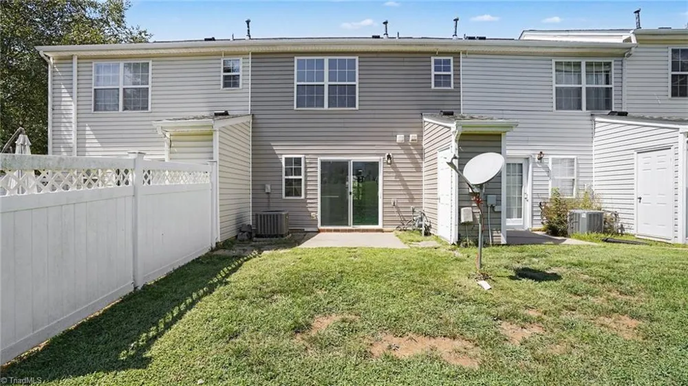 1133 Oak Blossom Way Whitsett, NC 27377