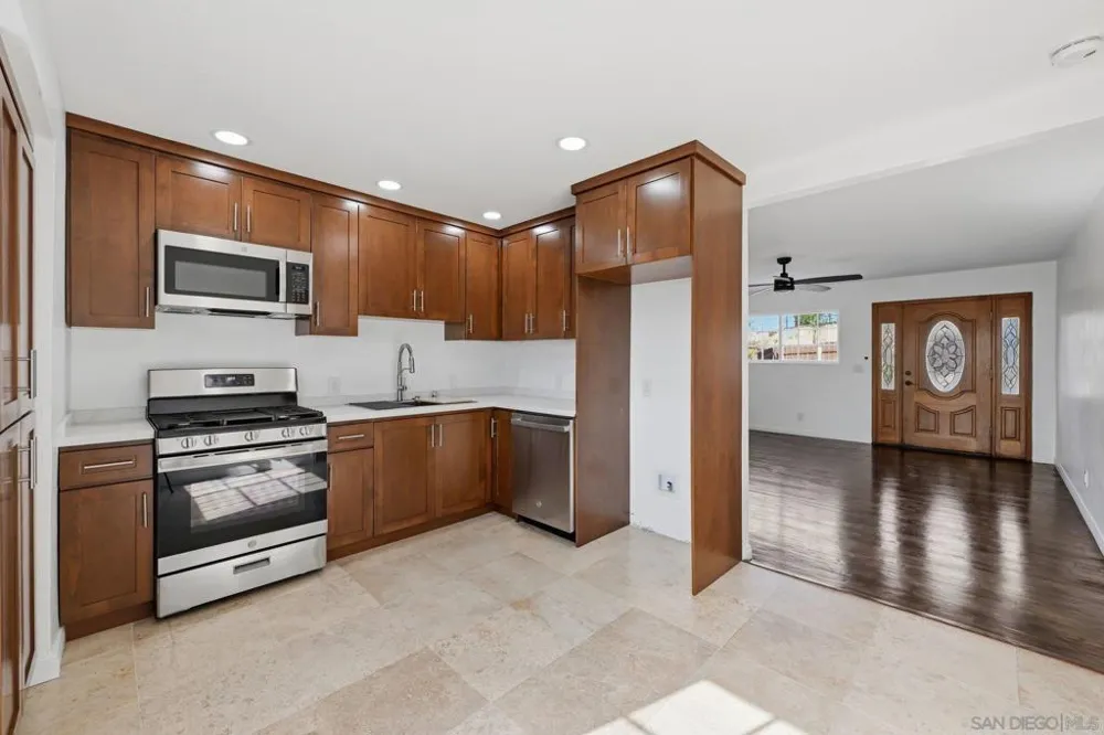 2473 Highland Ave. San Diego, CA 92105