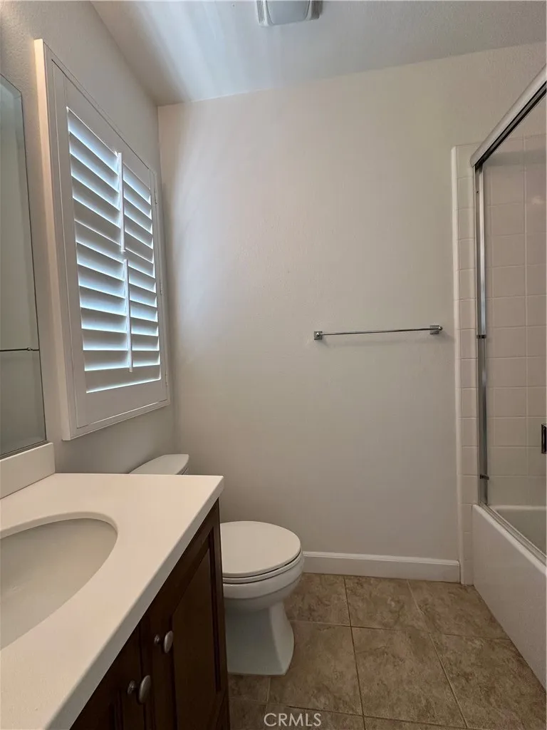 75 Cortland Irvine, CA 92620